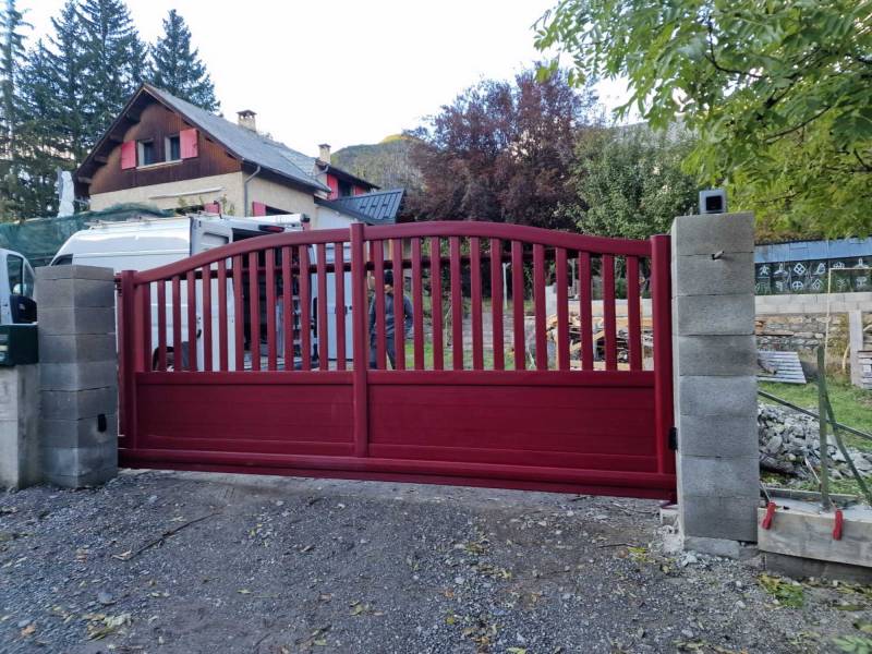 Installation d'un portail coulissant autoporté motorisé proche de Barcelonnette