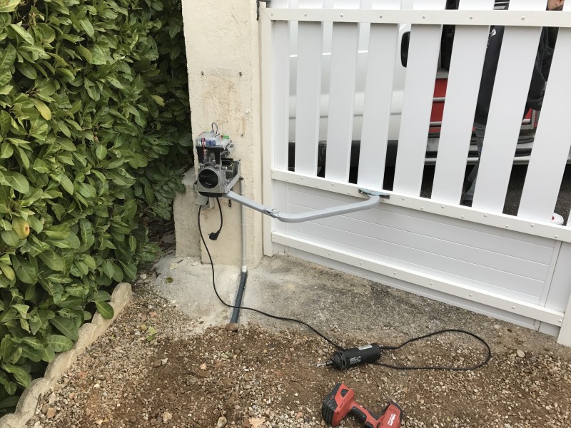 motorisation portail en pvc