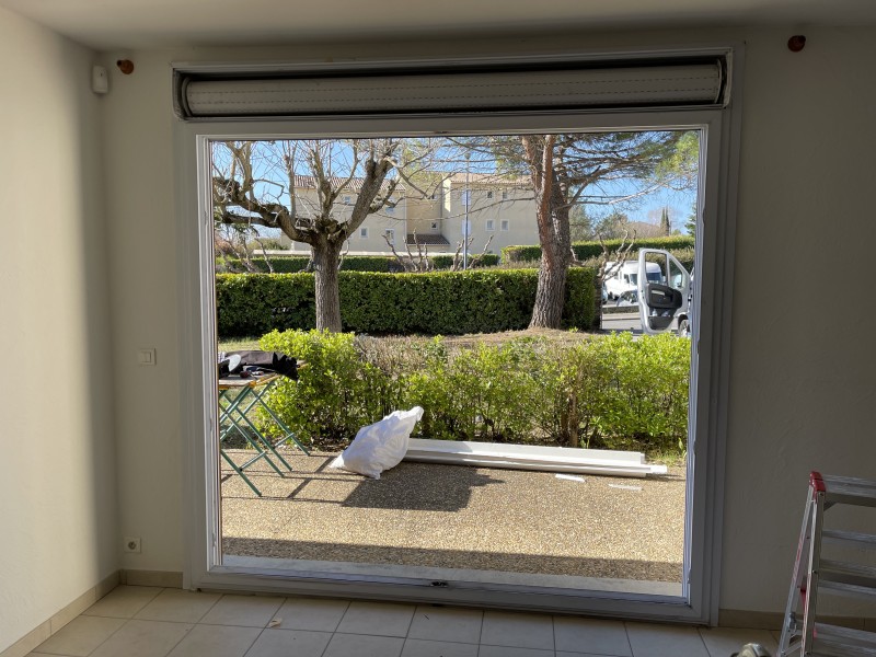 Pose d'une baie coulissante sur Peyruis