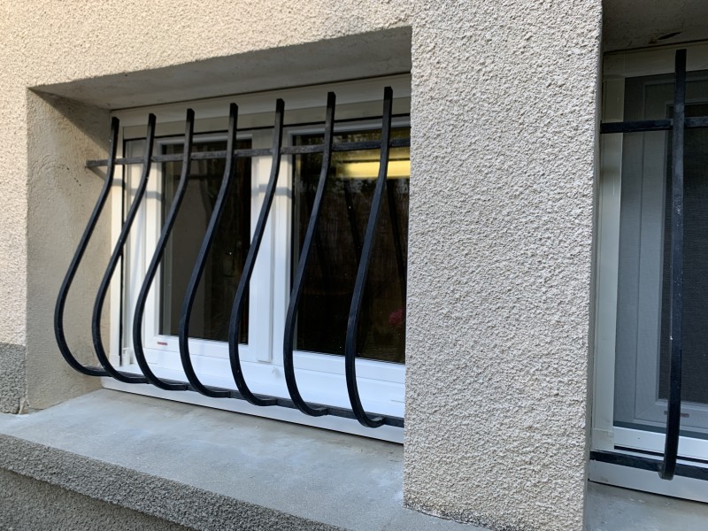 Installation fenêtres isolantes avec triple vitrage sur SISTERON