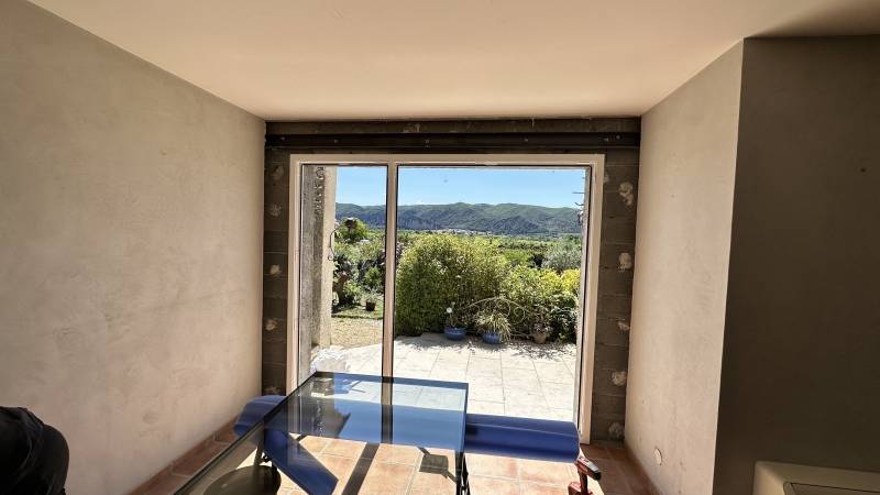 Mise en place d'un châssis fixe en triple vitrage sur PEYRUIS