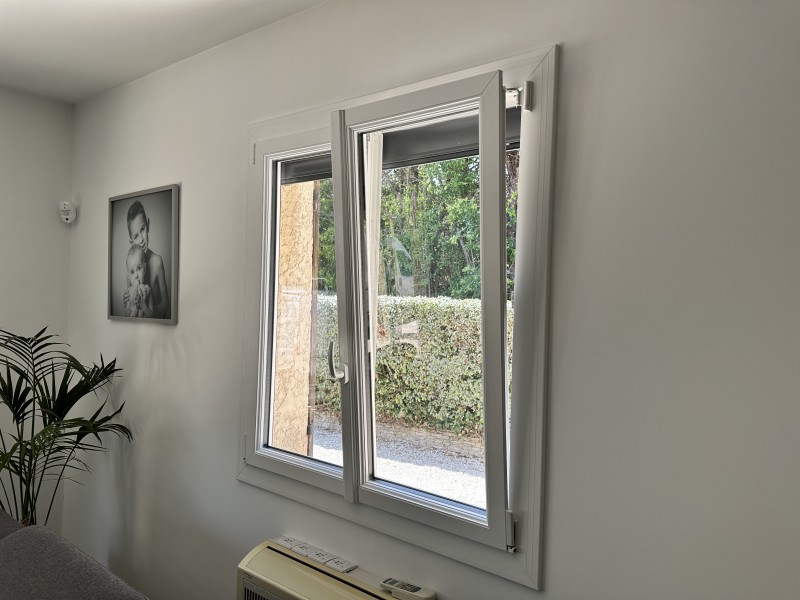 Installation fenêtres PVC et volets roulants sur Manosque