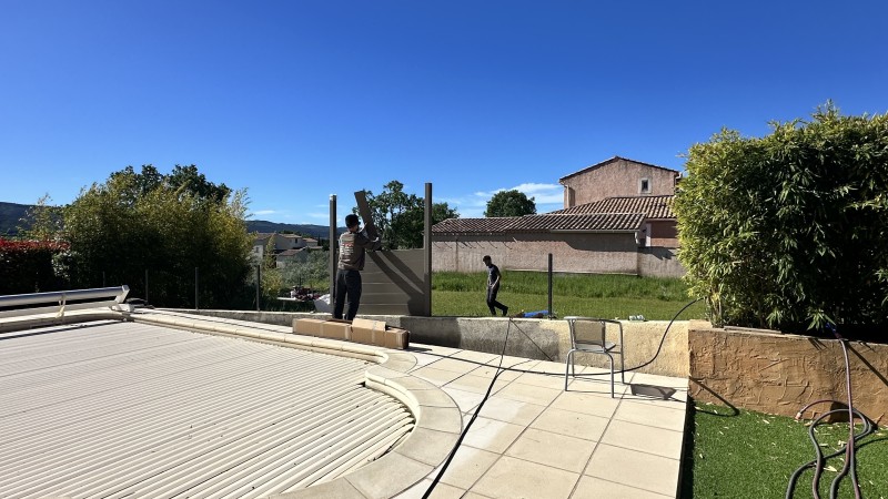 Demmarage installation clôture en aluminium PEYRUIS