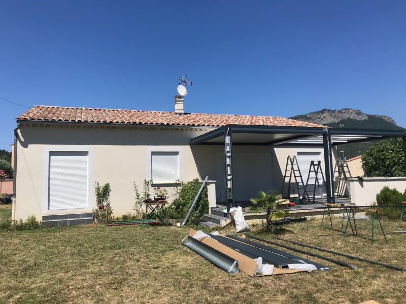 pergola bioclimatique 8x4 sur SISTERON