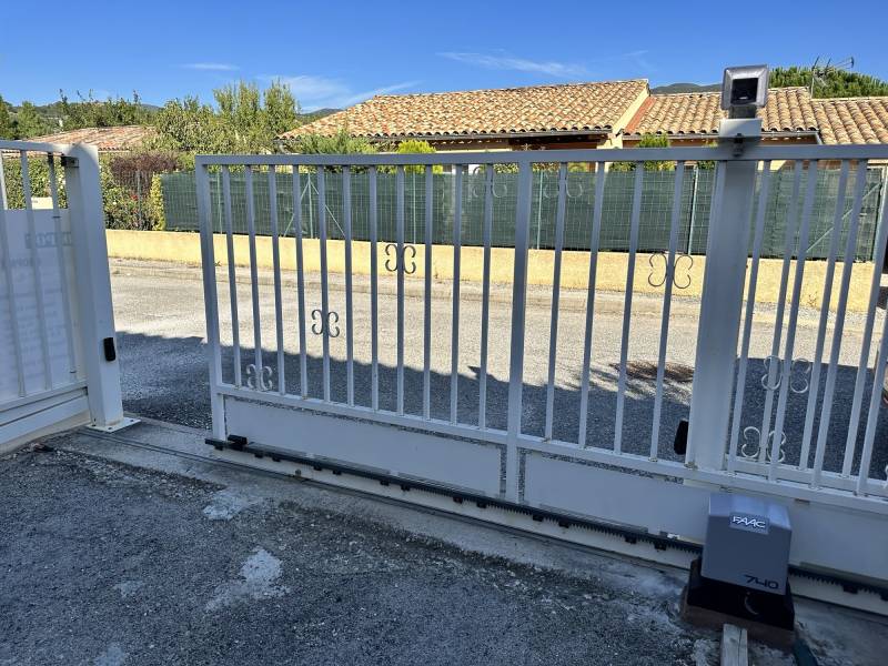 Remplacement motorisation FAAC proche de Mallemoisson