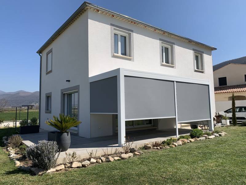 Pergola ARTHOMEALU 4 stores screen sur la commune de Les Mees