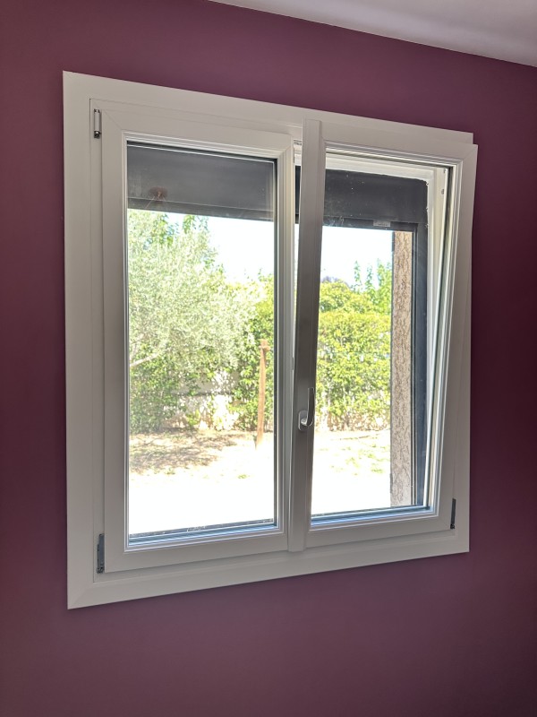 Installation fenêtres PVC et volets roulants sur Manosque